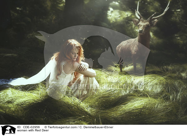 Frau mit Rotwild / woman with Red Deer / CDE-02956
